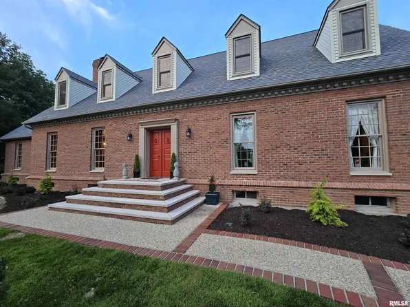 14426 N Old Centralia Ln, Mount Vernon, IL 62864