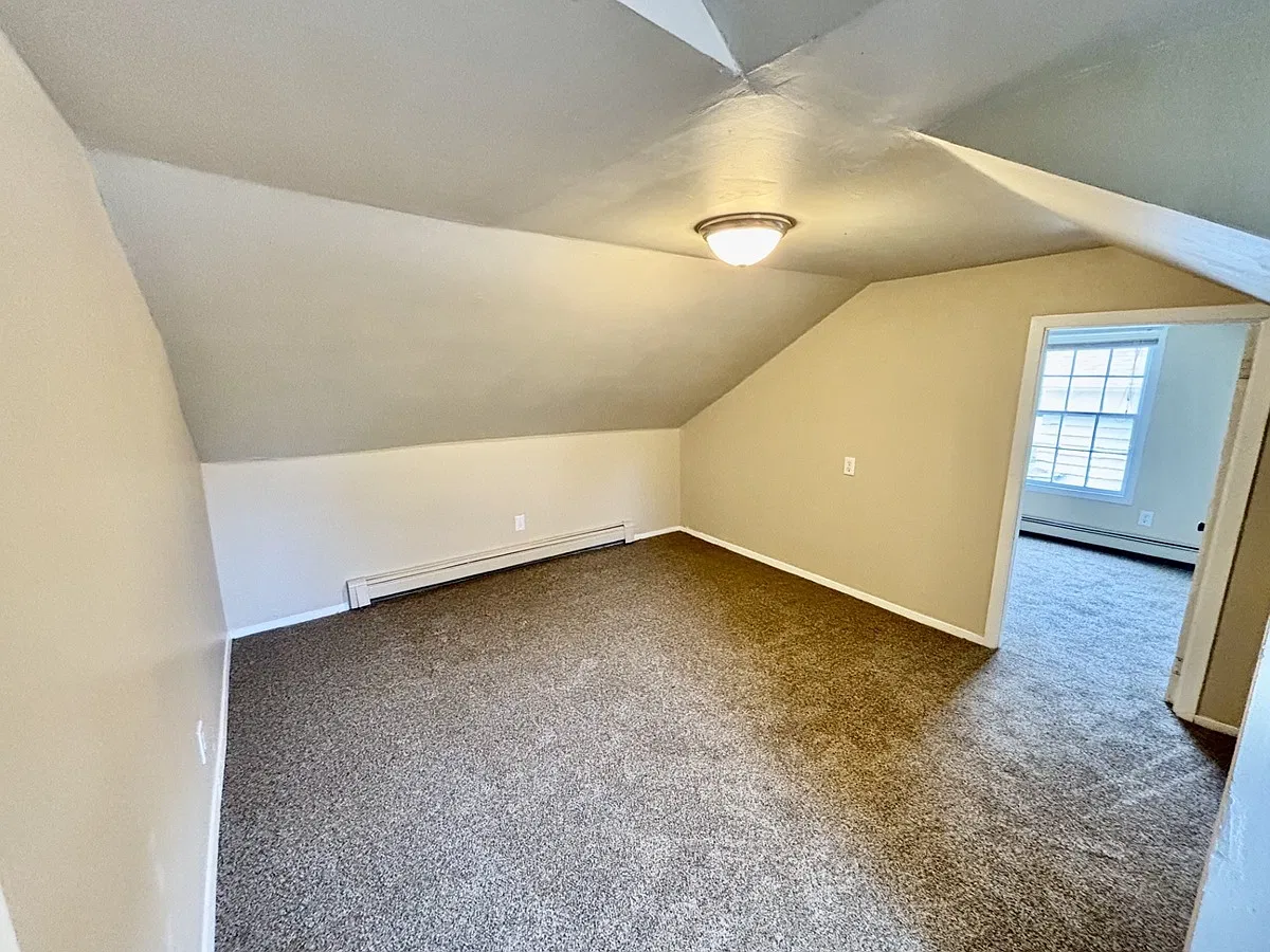 2 bed, 1000 sqft, $1,595 — Photo 4