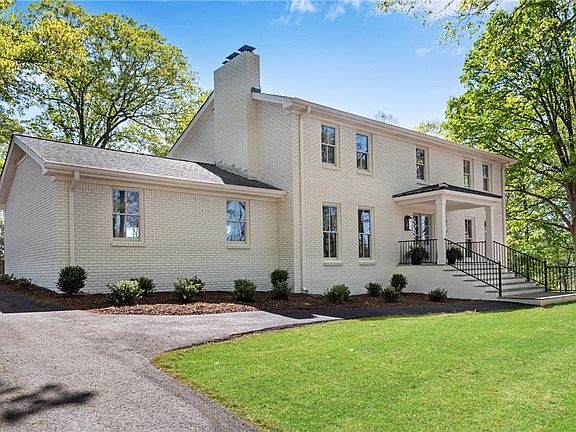 3rd image of 3390 Williams Rd