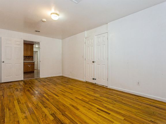 3rd image of 94 Doherty Ave