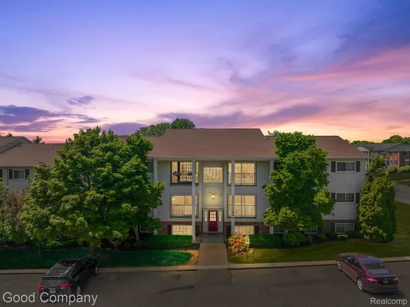 440 Baldwin Ave APT 56, Rochester, MI 48307