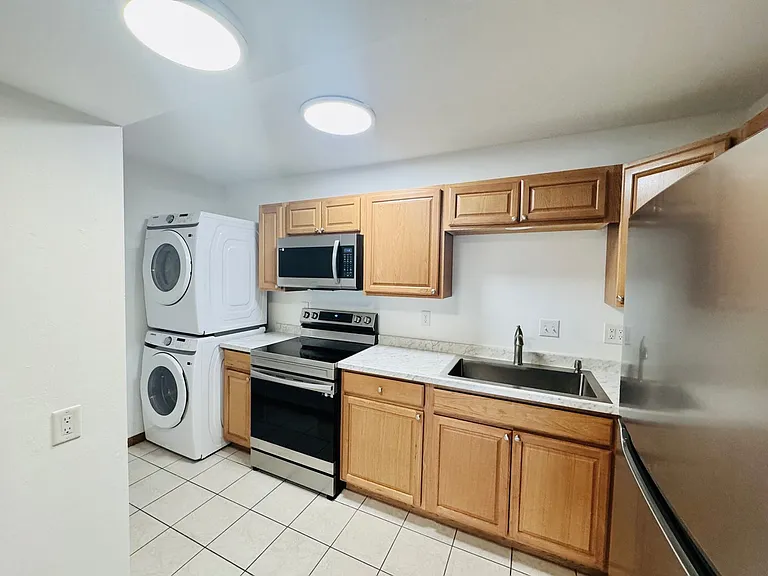 700 Whitman St — Photo 10
