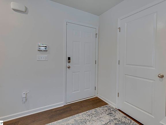 5th image of 1087 Summerlin Trl