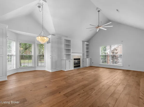 411 Eastgate Village Wynde, Louisville, KY 40223