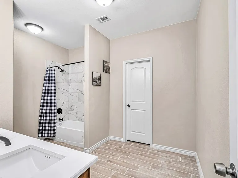 1100 Osprey Dr — Photo 12