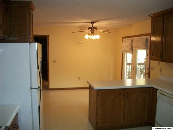 4th image of 46 Katie Todd Dr