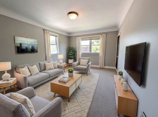 106 Haig St #1, Saint Catharines, ON L2R 6L2