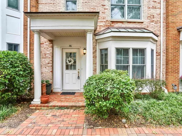 36 Independence Way image 2 of 40