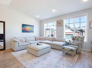 71 N Lucas St NW #15, Calgary, AB T3P1S3