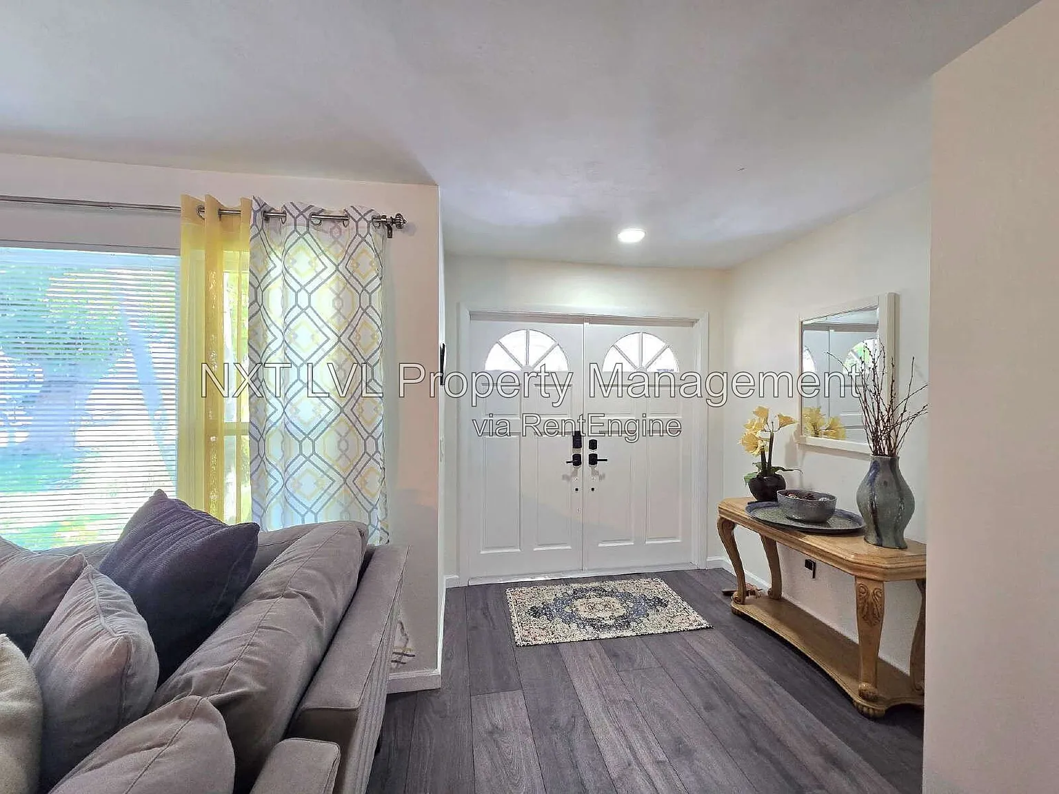 3 bed, 2.0 bath, 1661 sqft, $2,995 — Photo 3