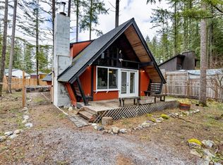 6200 Shamrock Rd, Maple Falls, WA 98266