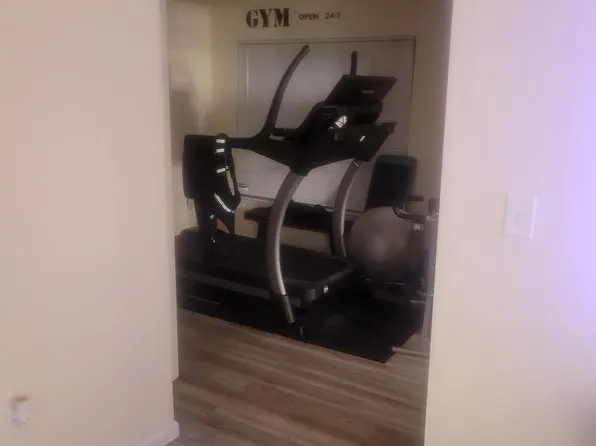 7706 Hanover Pkwy #52-201, Greenbelt, MD 20770