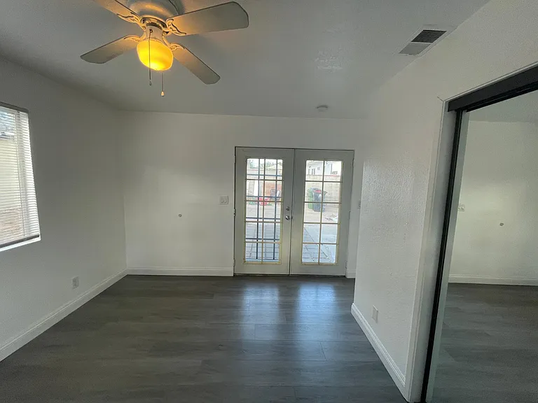 6511 W 87th Pl — Photo 13