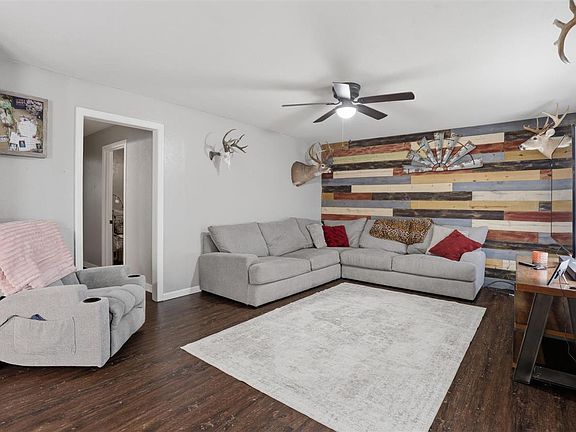 3rd image of 3101 Kingston Rd