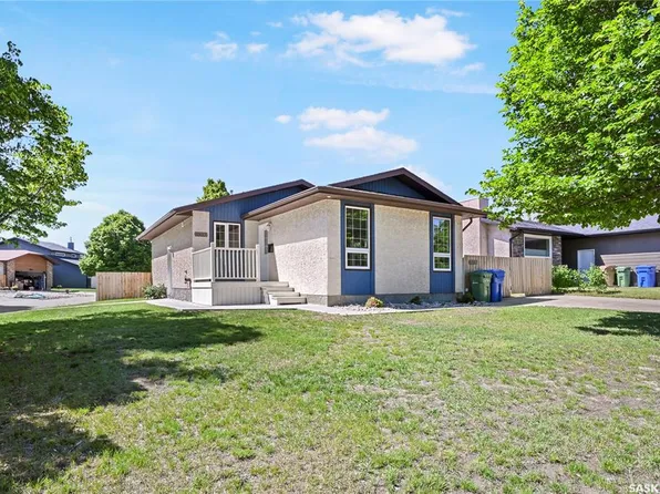 3331 Parkland DRIVE E, Regina, SK S4V 1V7