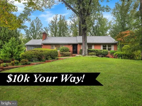 6450 Queen Anne Ter, Falls Church, VA 22044