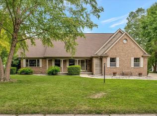 2307 Phinney Dr, Champaign, IL 61821