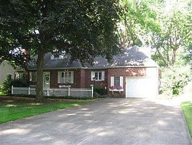1st image of 122 Waldorf Dr