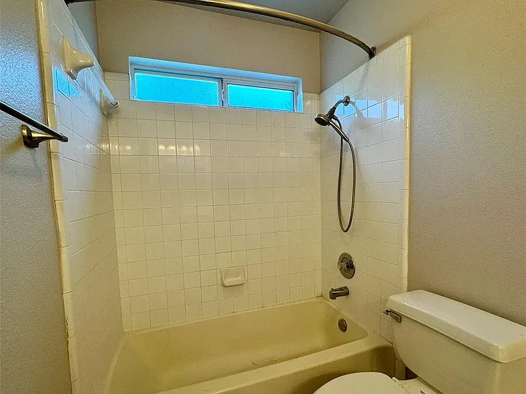 1806 Dublin Dr — Photo 11