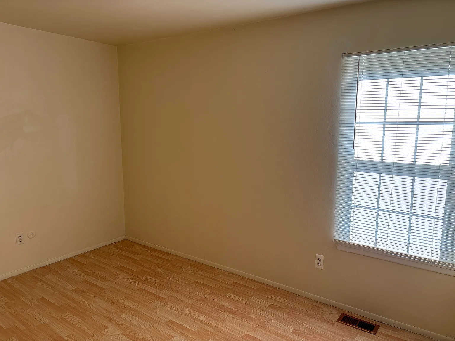 2 bed, 780 sqft, $1,595 — Photo 2
