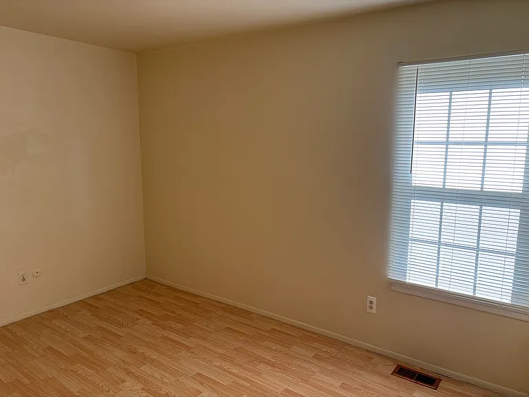 1595 Wingate Blvd — Photo 2