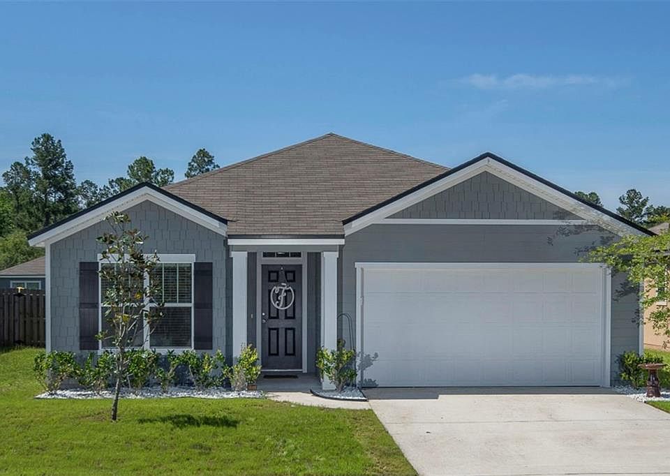 1st image of 65098 Lagoon Forest Dr