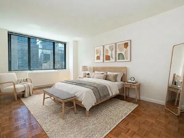 211 W 56th St, New York, NY