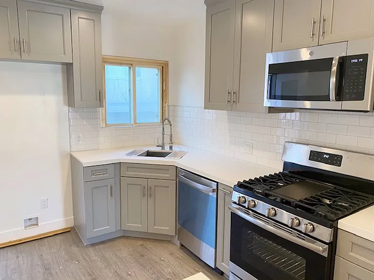 1014 E Imperial Ave — Photo 2