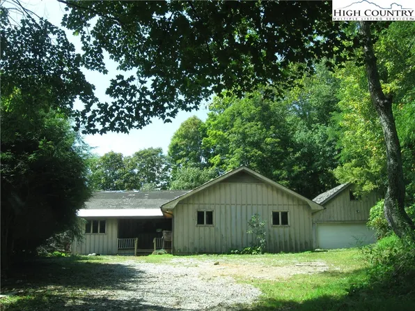1667 sugar mountain #2 rd, Newland, NC 28657