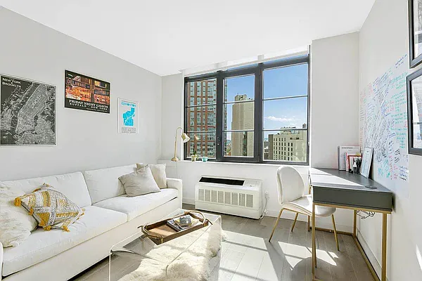 Rented by Living New York | media 8