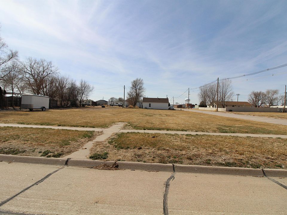 2nd image of 202 S Logan St