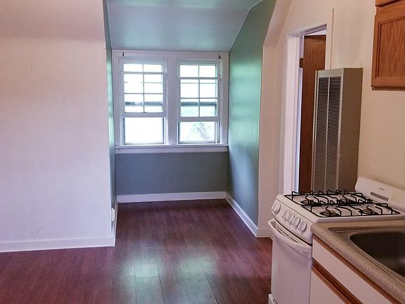 5th image of 127 Wyoming Ave APT 5