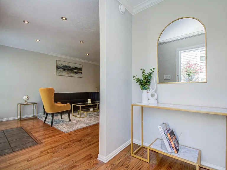 5807 Beverly Hill St #16 — Photo 2