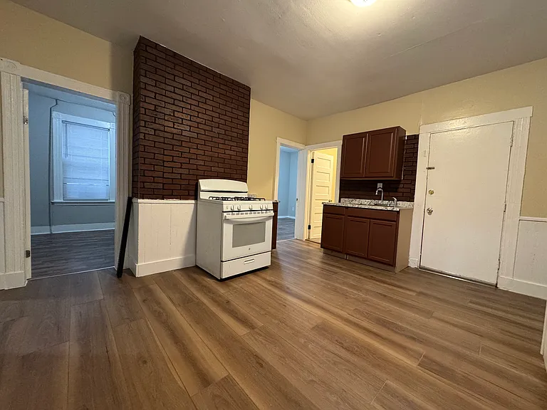 19 Elliott St #B2 — Photo 4