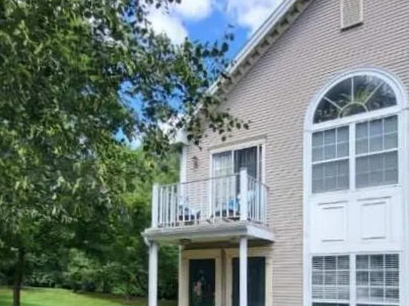 1966 Mattis St, Hellertown, PA 18055