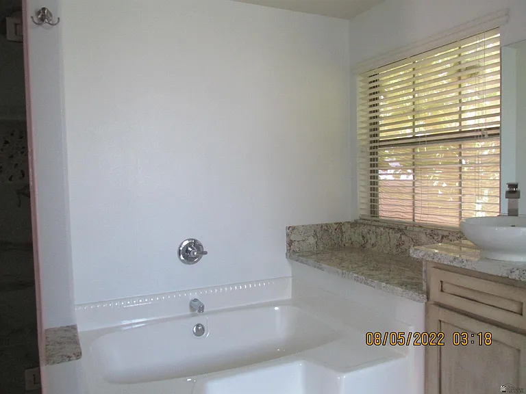 1874 S 37th Ave — Photo 11