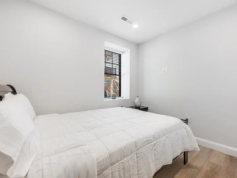 34 Perthshire Rd #34 — Photo 14