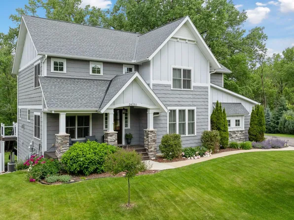 26350 Alexander Ln, Shorewood, MN 55331