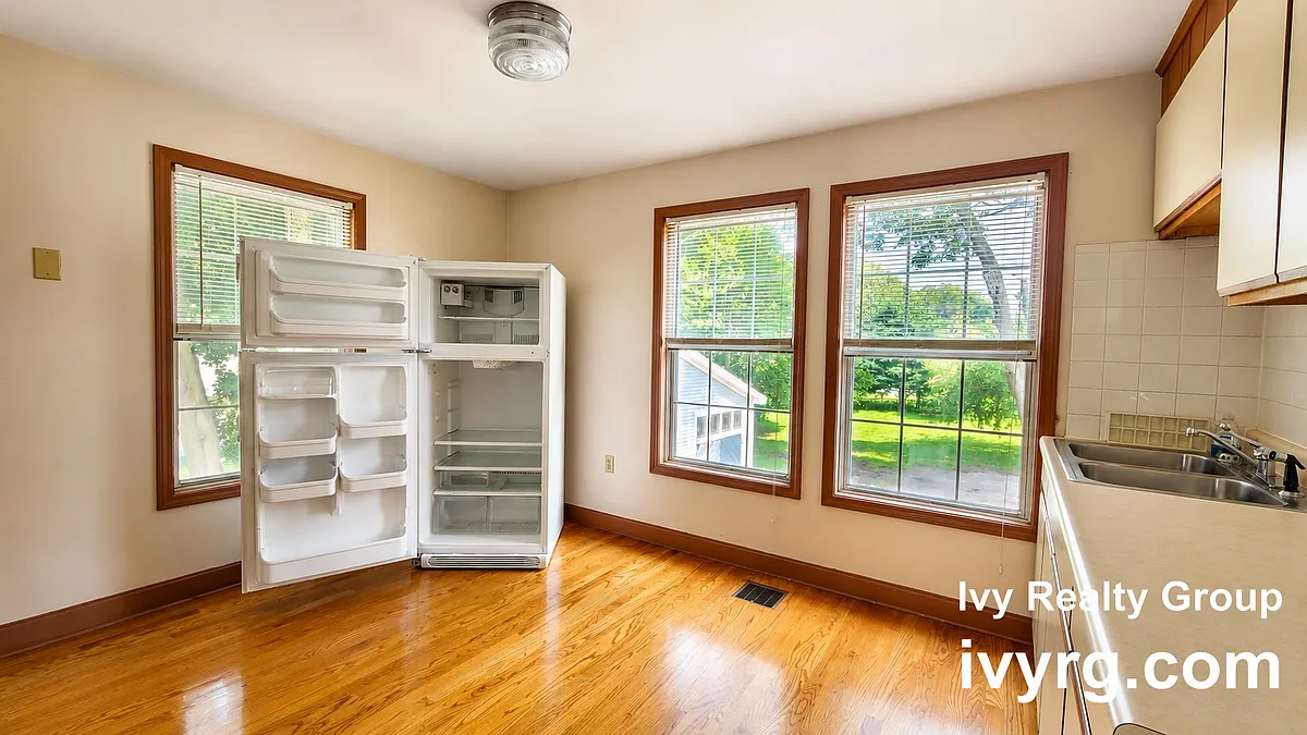 Building Photo - 45 Nashua St #2
