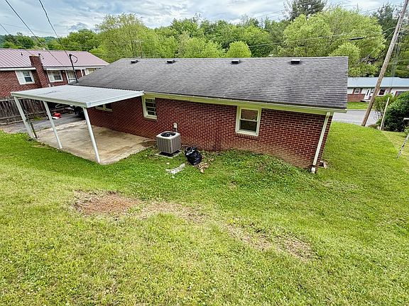 3rd image of 216 Burnette St