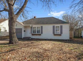 608 N Parkwood Ln, Wichita, KS 67208