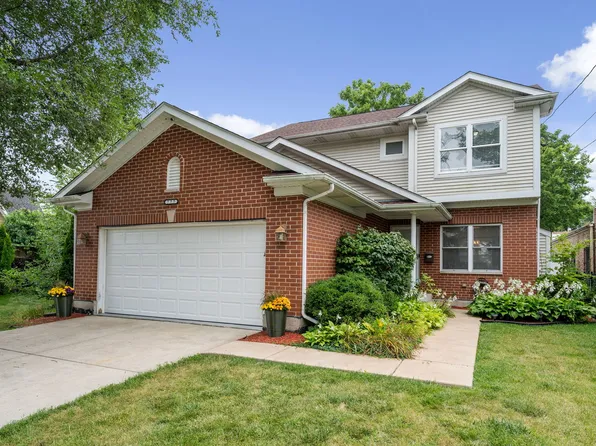 777 Stewart Ave, Elgin, IL 60120