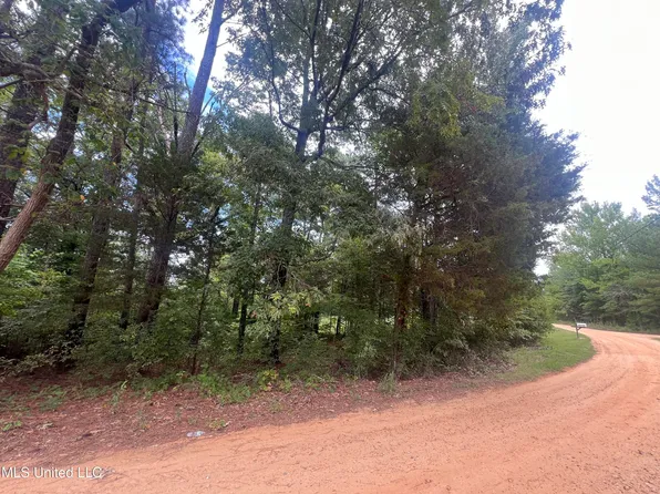 361 Ridgecrest Dr #301, Pope, MS 38658