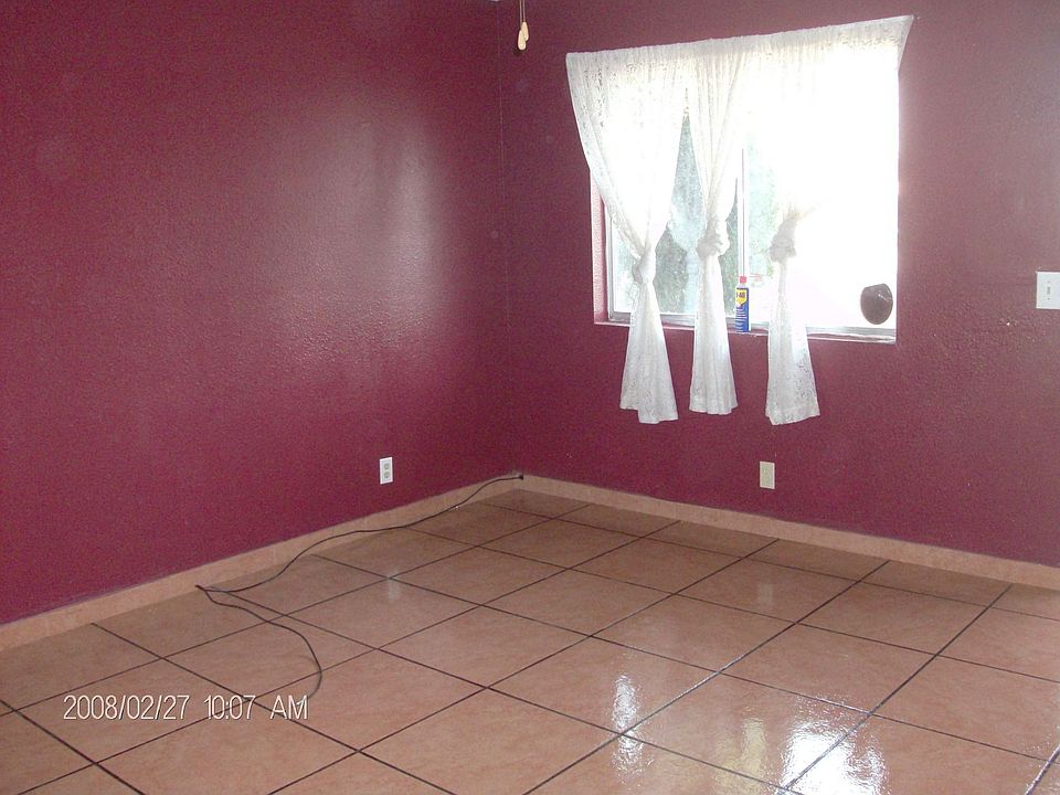 2nd image of 811 Date St