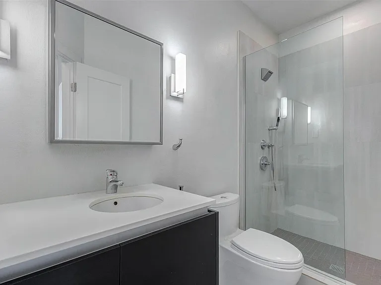 1222 Marconi St — Photo 31