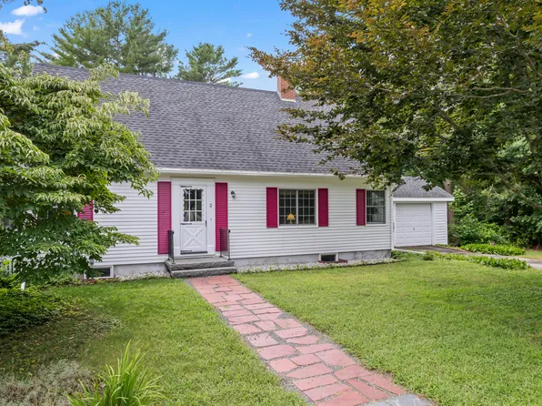 2 Intervale Road, Kennebunk, ME 04043