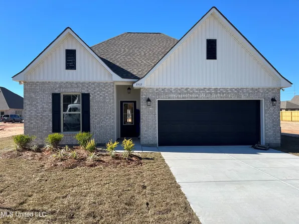 7737 Claymont Cir, Ocean Springs, MS 39564