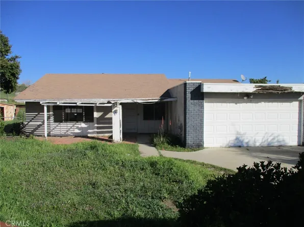 560 W 10th St, Perris, CA 92570