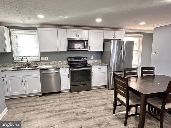 2nd image of 4840 Seminole Ave