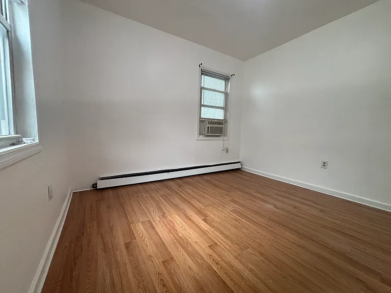 302 Nichols Ave #2 — Photo 7